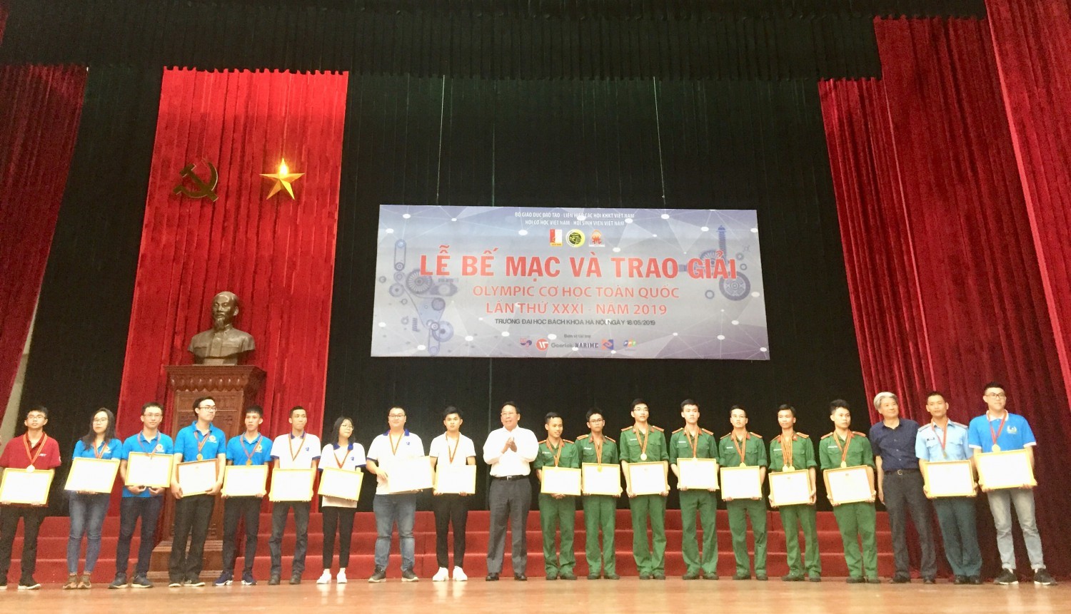 Phong trào tham gia Olympic cơ học tại một trường Đại học
