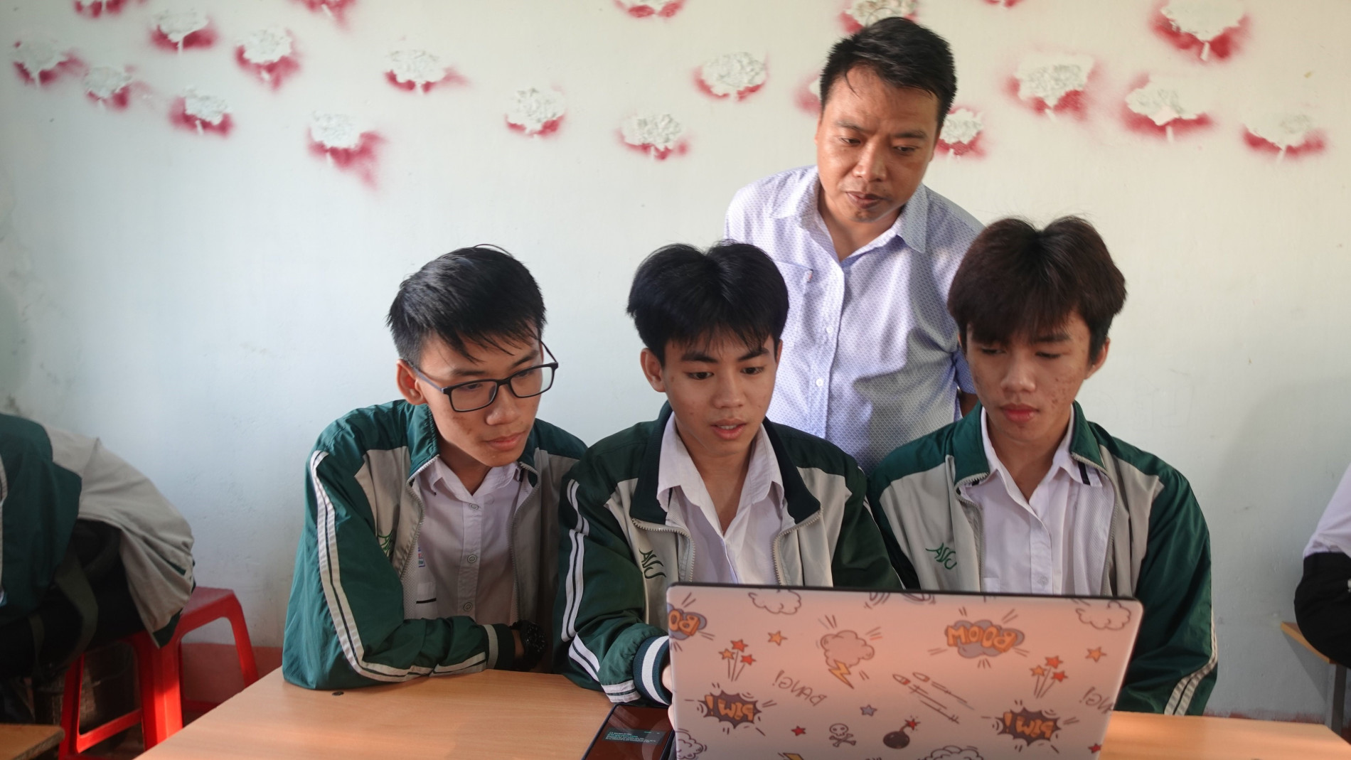 Đắk Lắk: Sáng tạo phần mềm ngăn chặn sao nhãng trong giờ học
