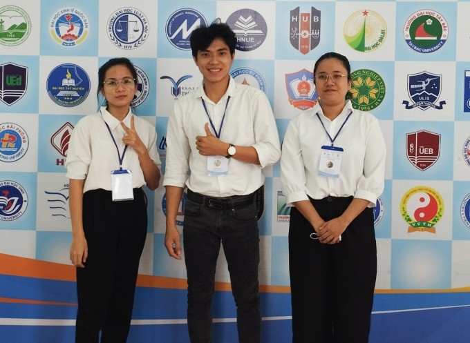 Sinh viên tìm ra vi khuẩn ức chế bệnh xơ đen trên mít
